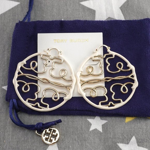 CLEARANCE: Tory Burch Twisted Miller Hoop Earrings in Tory Gold / French Cream - Picture 3 of 4